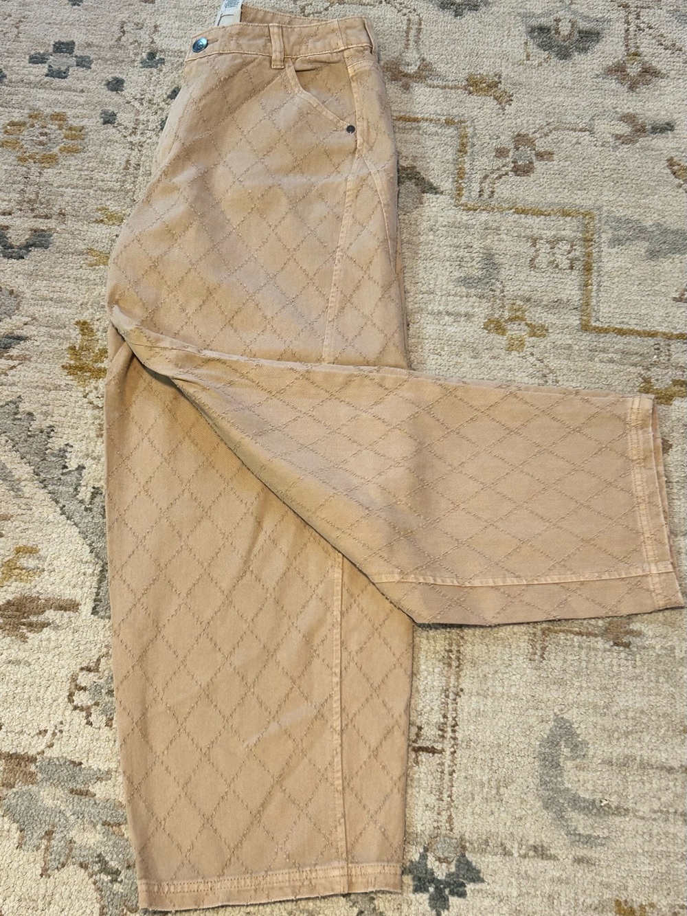 Jolie Quilted Beige Barrel Jeans - Picture 7 of 7